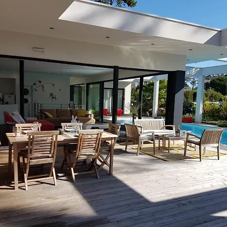 California Piscine Chauffee 14x4m Moulleau Abatilles 10 Pers *