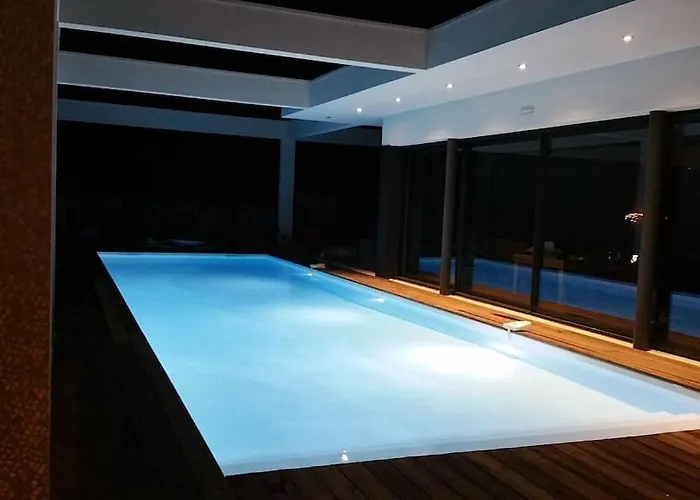 California Piscine Chauffee 14x4m Moulleau Abatilles 10 Pers Villa