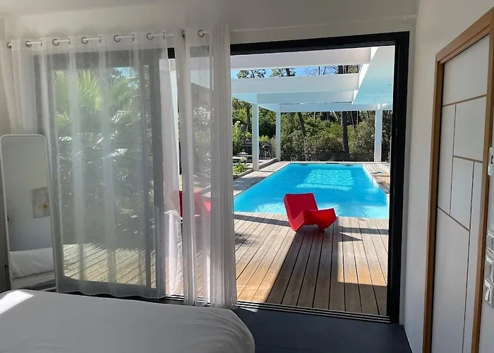 California Piscine Chauffee 14x4m Moulleau Abatilles 10 Pers Villa